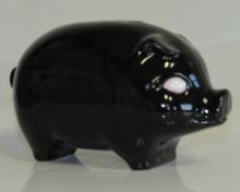 Tirelire modèle cochon couleur noir (vu de côté)