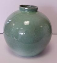 Vase boule grand modèle Hauteur 23 cm vert goutte deau